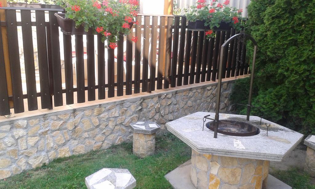 Nati és Bea Vendégház Hajduszoboszlo Exterior foto